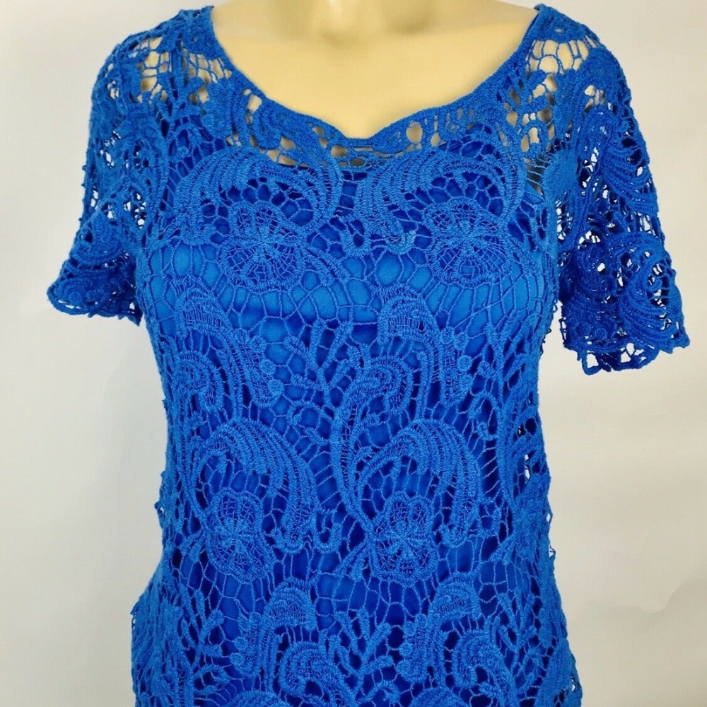 ADIVA BLUE CROCHET OVERLAY TOP‎ SIZE SMALL